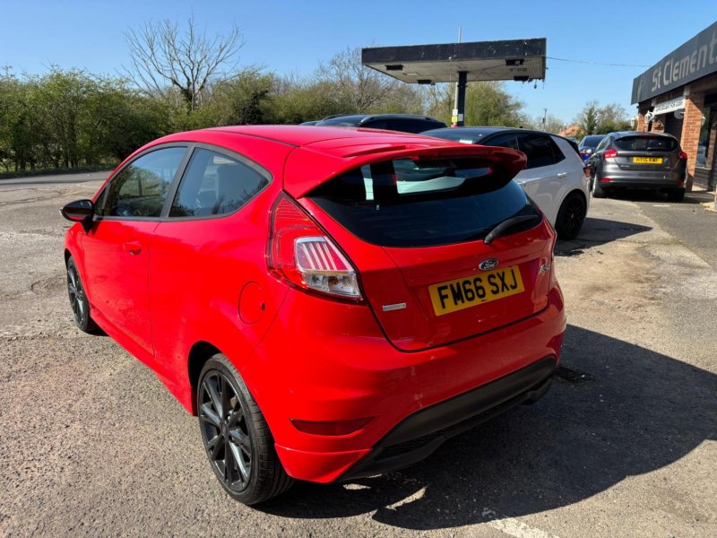 FORD FIESTA