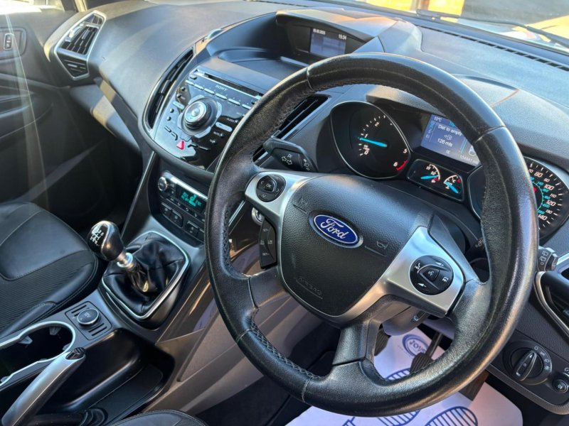 FORD KUGA