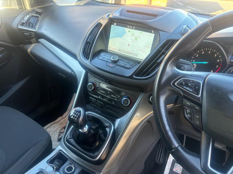 FORD KUGA