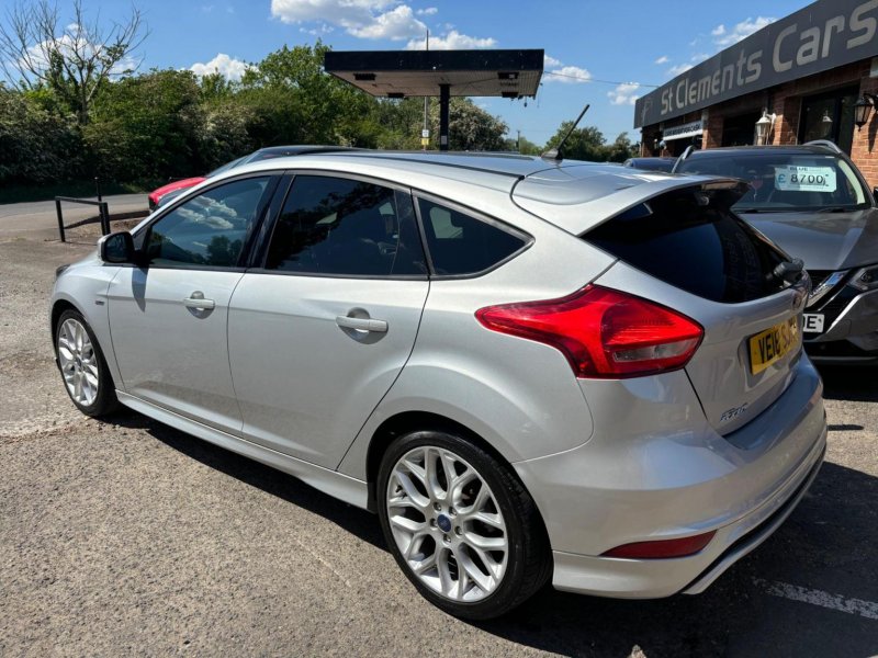 FORD FOCUS