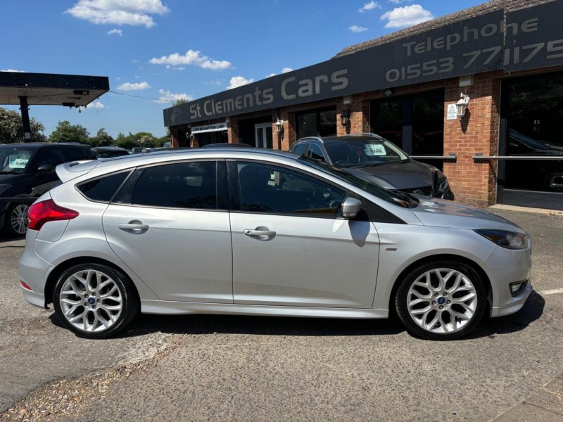 FORD FOCUS