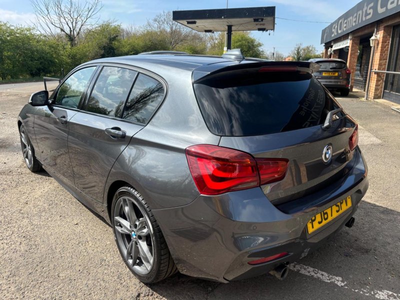 BMW 1 SERIES