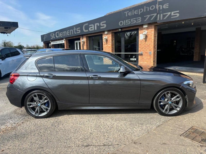 BMW 1 SERIES