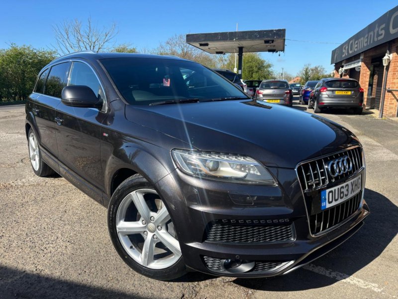 AUDI Q7
