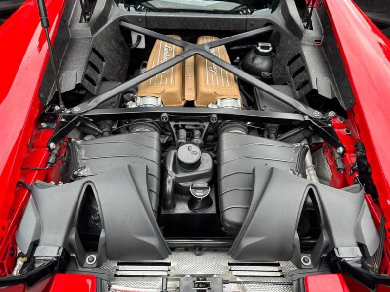 LAMBORGHINI HURACAN