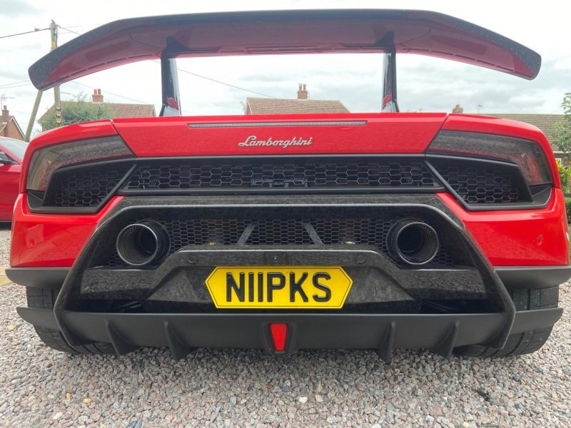 LAMBORGHINI HURACAN