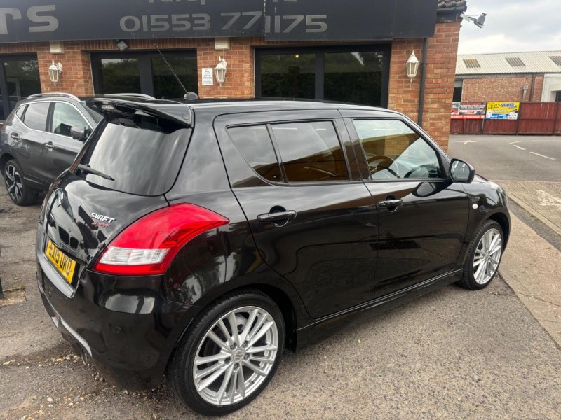 SUZUKI SWIFT