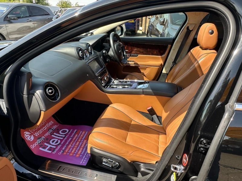 JAGUAR XJ