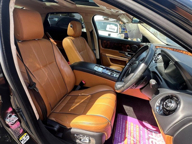 JAGUAR XJ