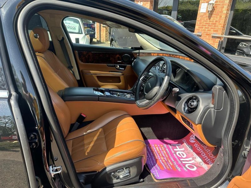JAGUAR XJ