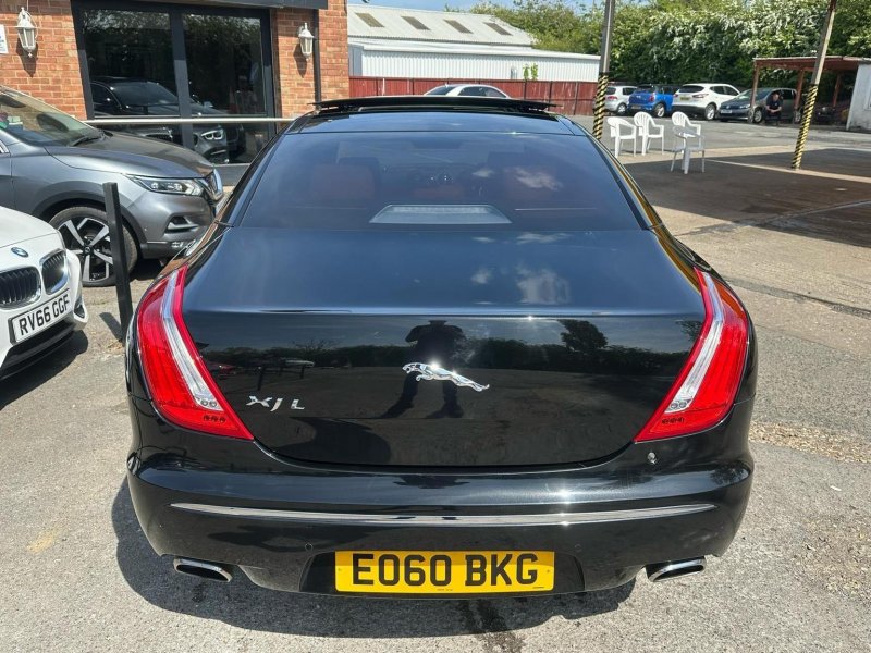 JAGUAR XJ