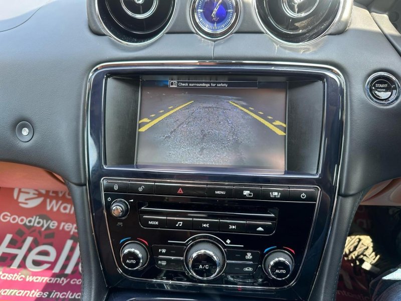 JAGUAR XJ